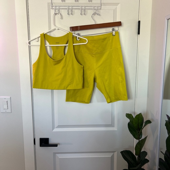 Girlfriend Collective Workout Set - Picture 1 of 1